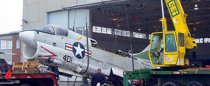 Canton erectors rigging crane moving jet