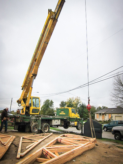 cranes-lifting-trusses-for-habitat-for-humanity-sm